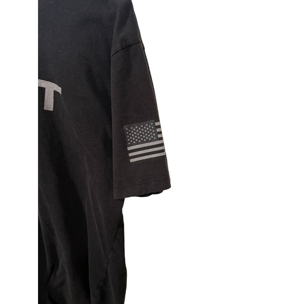 2 Ariat Mens Black Graphic T-Shirt XL Cotton Patriotic Flag Sleeve Logo Casual - Picture 5 of 6